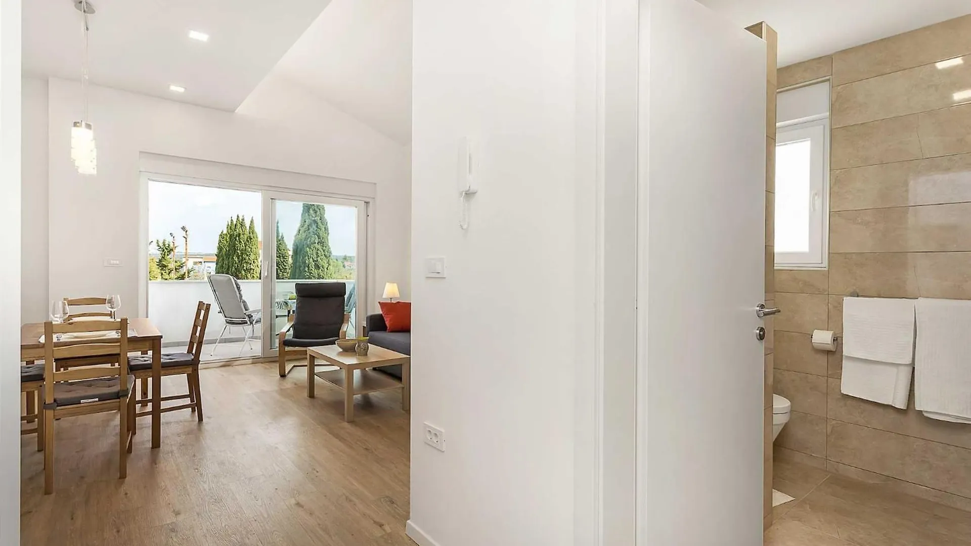 Lana Luxe Apartment Pula 0*,